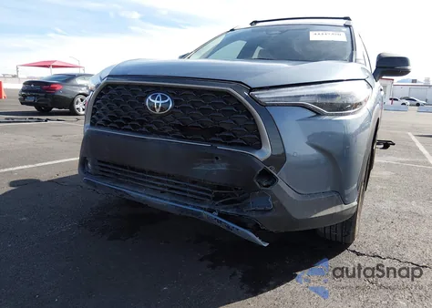 2025 Toyota Corolla Cross Xle z USA, uszkodzony, nr VIN 7MUDAABG7SV135108